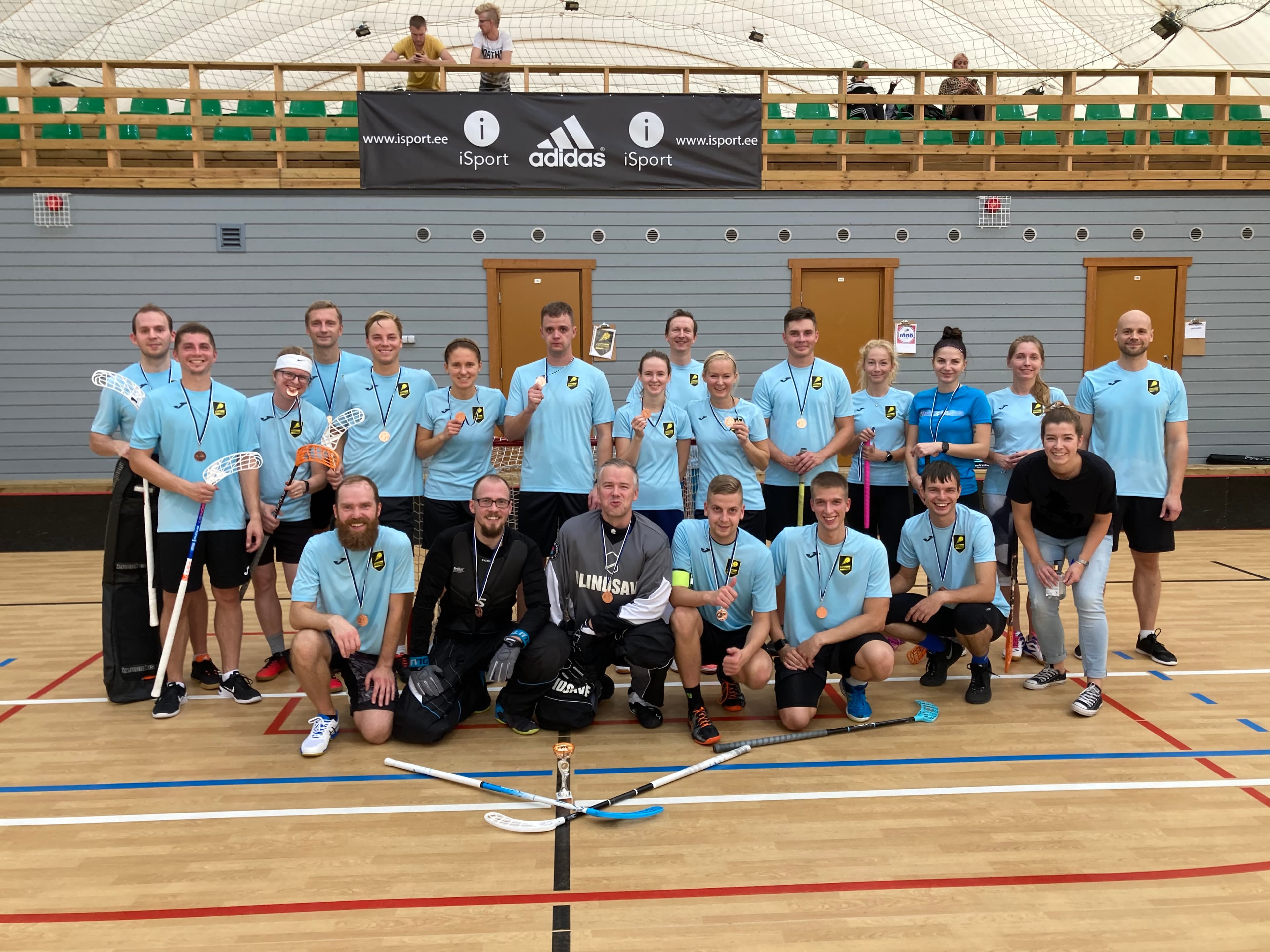 Saalihoki treening